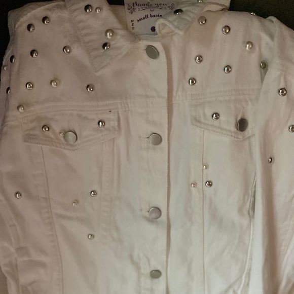 White Jacket - Picture 4 of 5